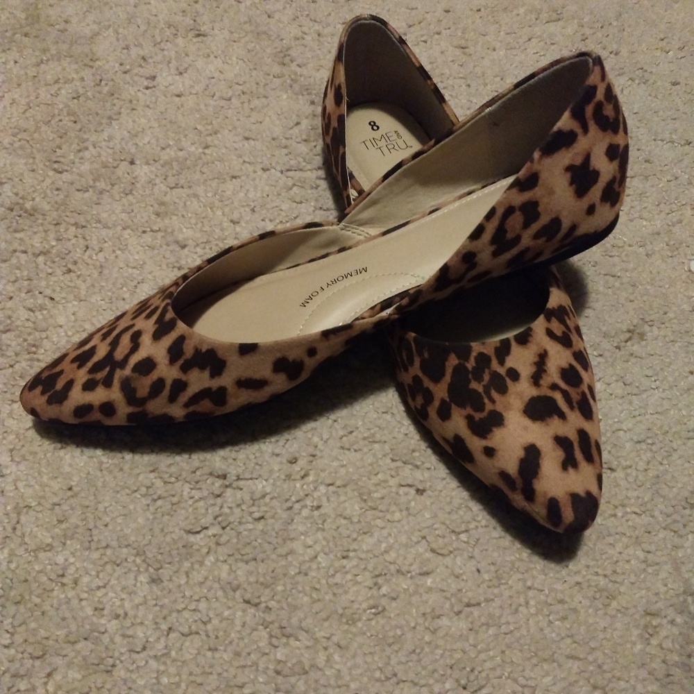 Leopard print flats